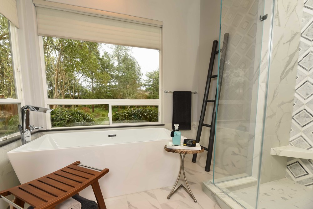 Sophisticated Contemporary Master Bath